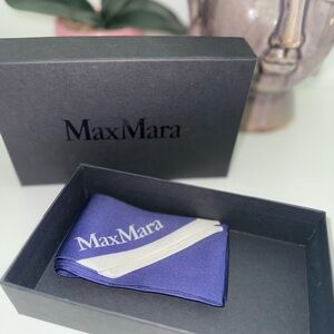 MaxMara Blue and White Pocket Square Luxurious Accessory